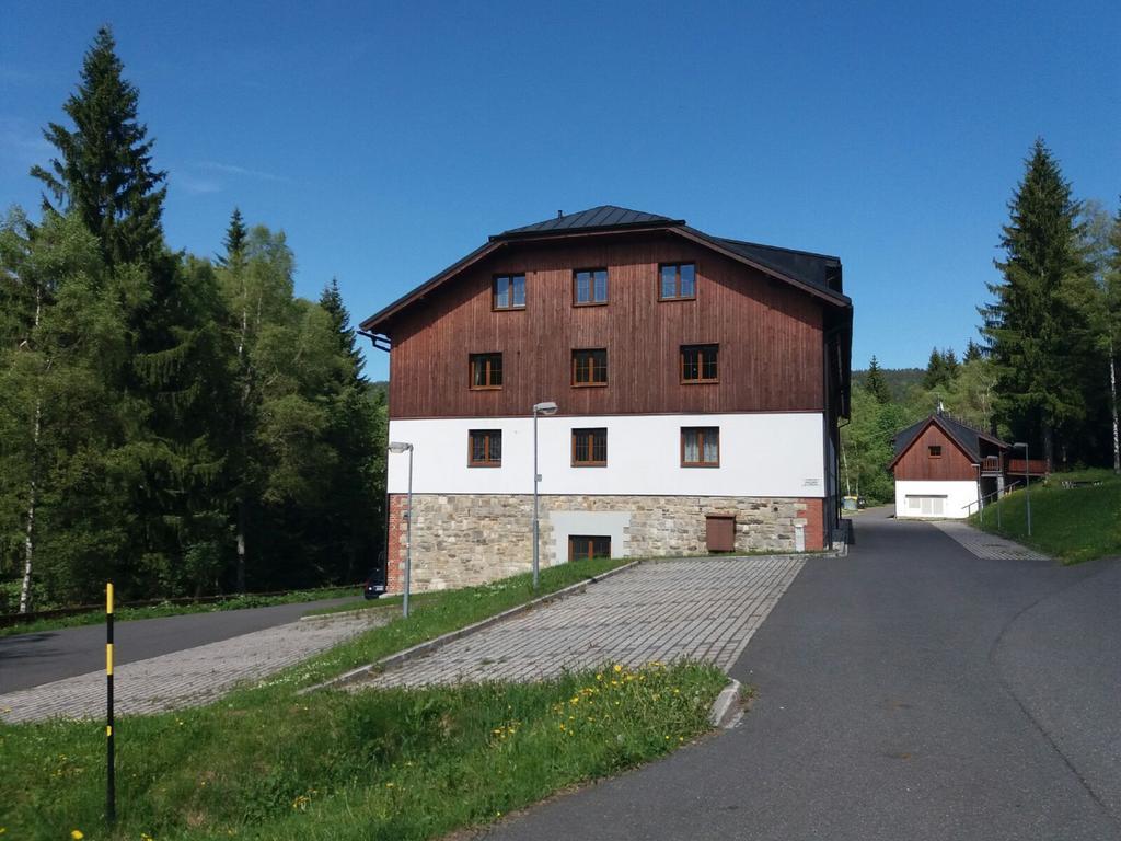 Apartmán Špičák Sruby Exteriér fotografie